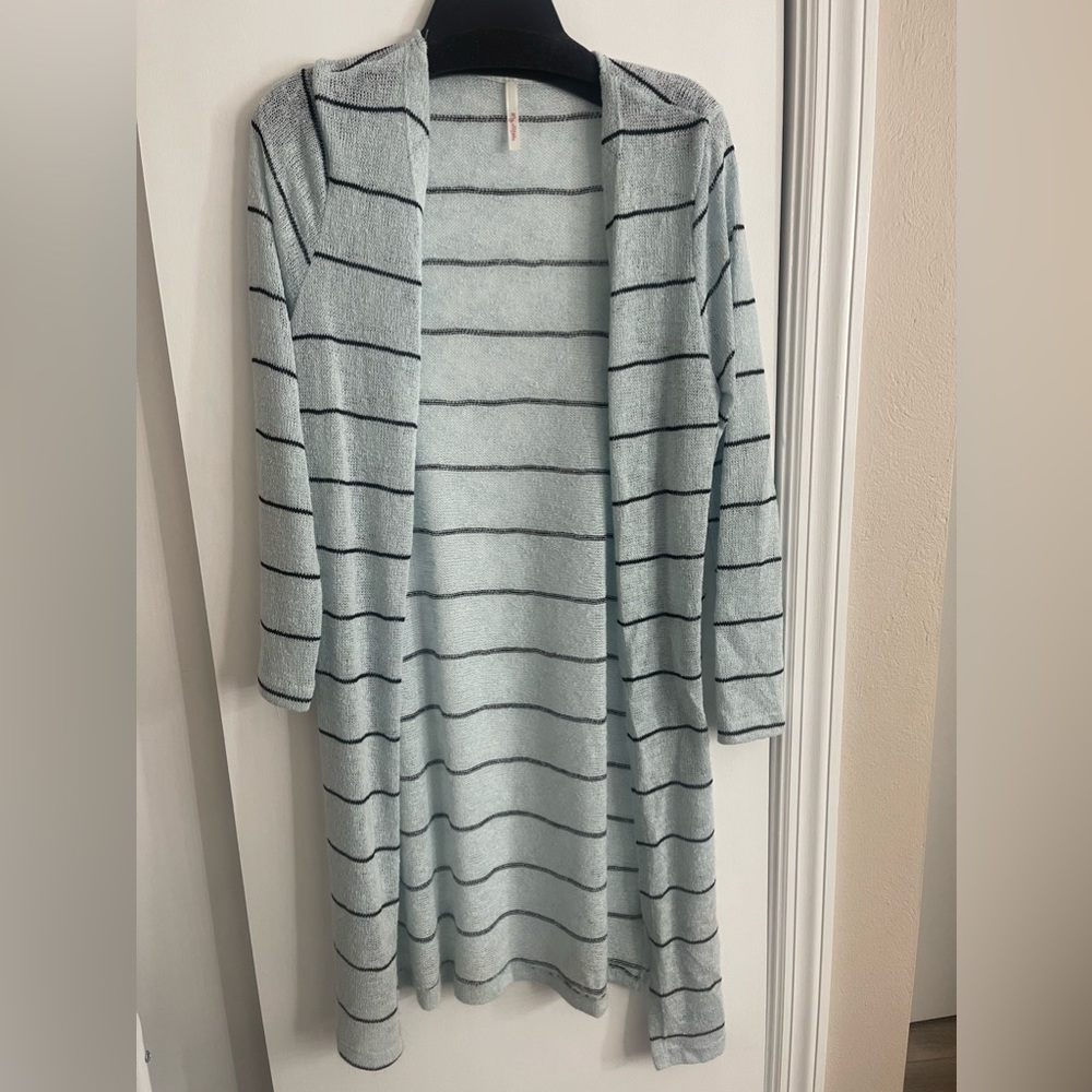 NWOT BLUE STRIPED CARDIGAN